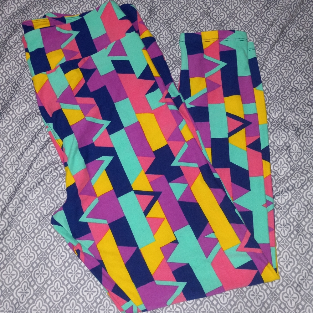 LuLaRoe Plus Size Leggings TC2